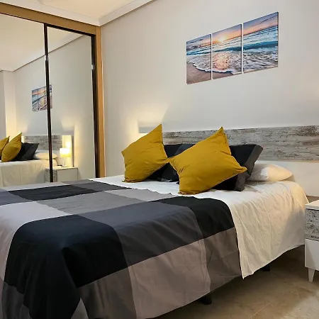 Torrequebrada Apartment *
